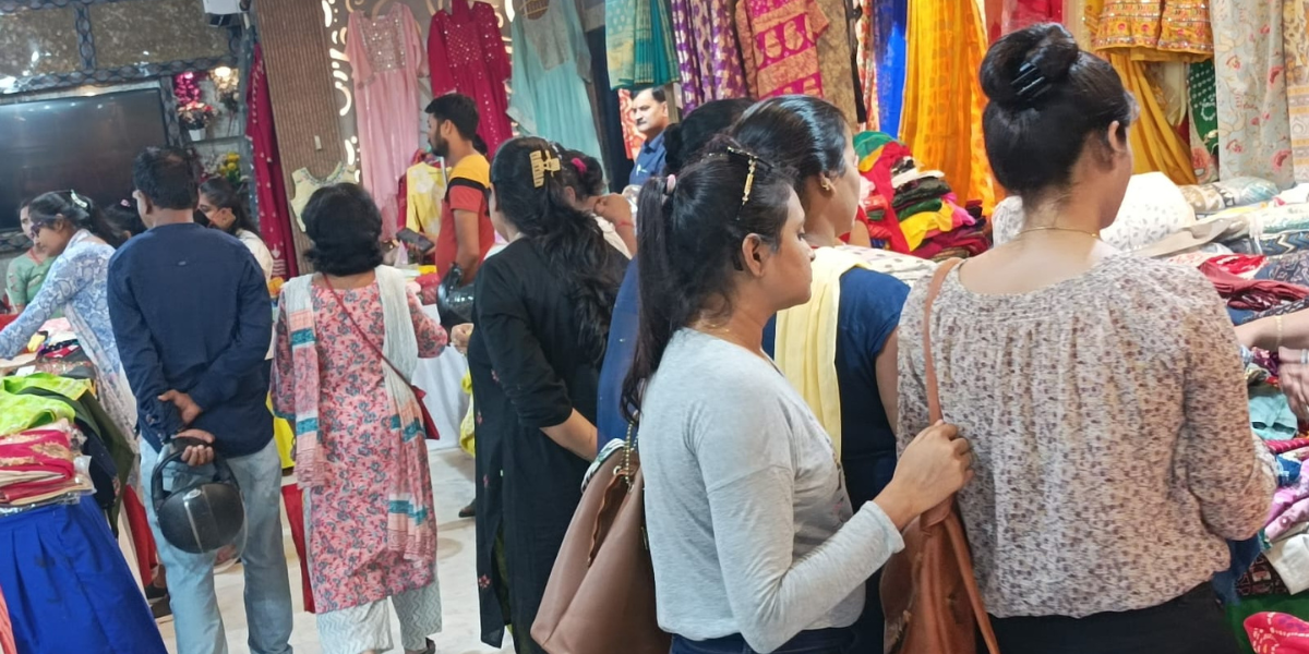 Radiance Exhibition Centre facilities and crowd